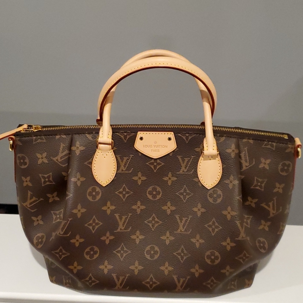 Louis Vuitton Turenne MM Satchel